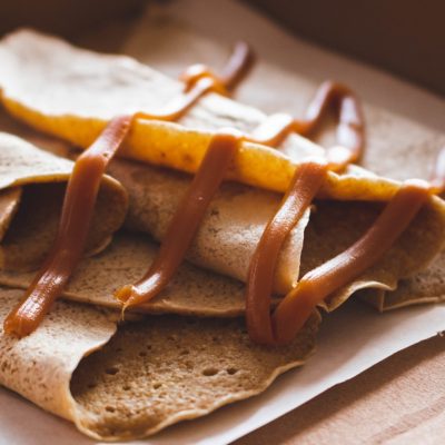 Spécialités bretonnes sucrées : les douceurs incontournables de Bretagne